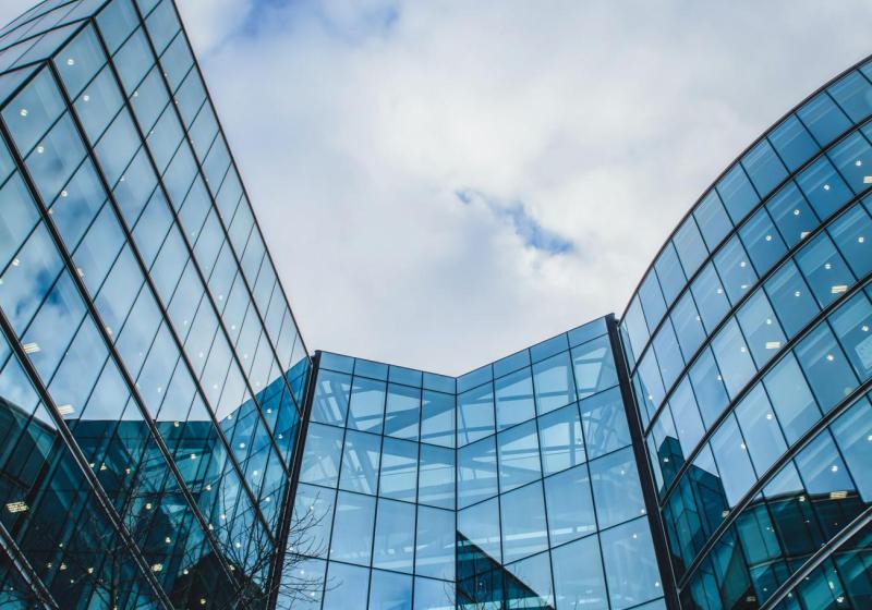 Building vue du sol avec ciel