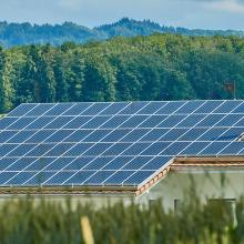 Image de panneaux photovoltaïque représentant compétences climat HVAC et confort seco luxembourg
